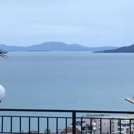 Διαμέρισμα Pirro Luxury Σαράντα