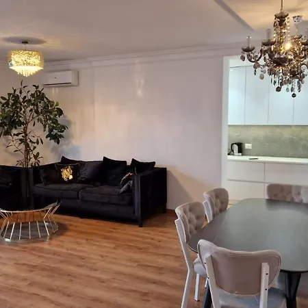 Pirro Luxury Apartmán *